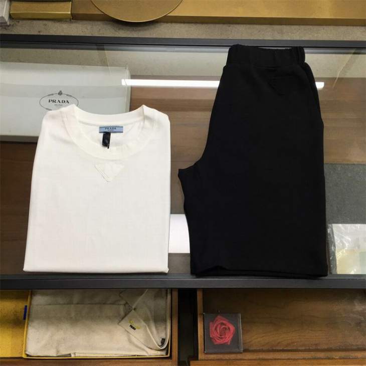 Picture of Prada Shirt Pant Suits _SKUPradaM-3XL12yn12024246